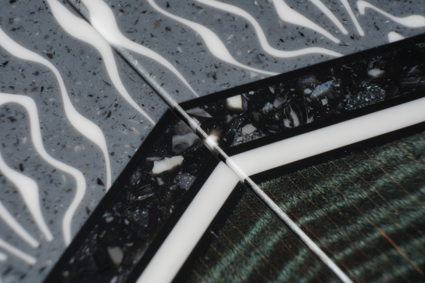 Aurora Polyclast | Curly Maple